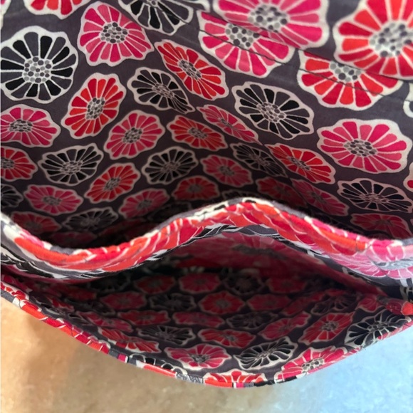 Vera Bradley Cherry Blossoms Large Crossbody Purse - Picture 4 of 11